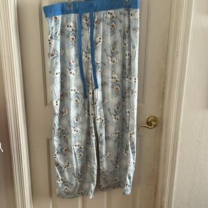 Disney velour feel Frozen Olaf women’s sleep pants. Size XXL
